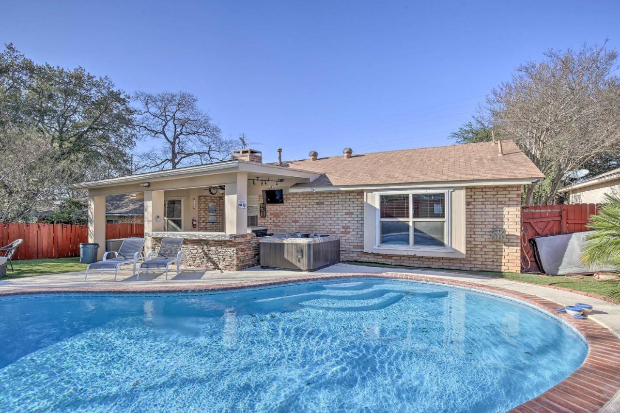 San Antonio Oasis With Hot Tub, Pool And Outdoor Bar!ヴィラ エクステリア 写真
