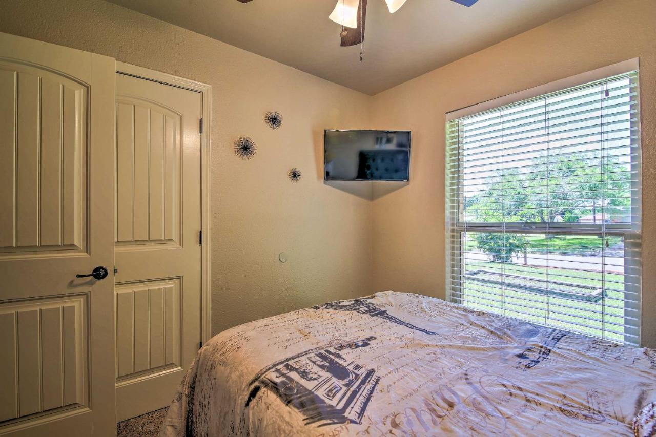 San Antonio Oasis With Hot Tub, Pool And Outdoor Bar!ヴィラ エクステリア 写真