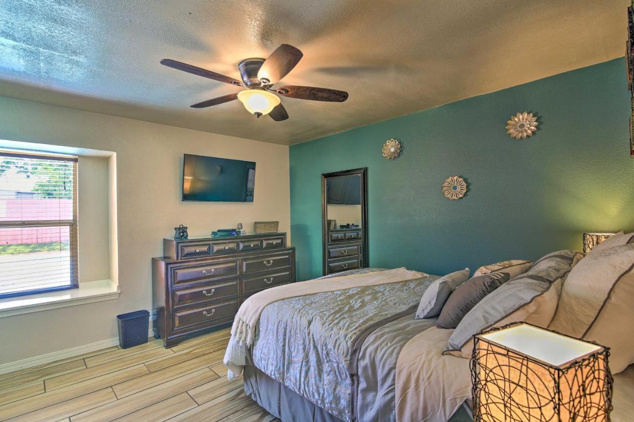 San Antonio Oasis With Hot Tub, Pool And Outdoor Bar!ヴィラ エクステリア 写真